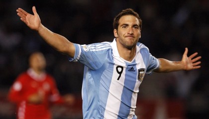 爱游戏正版-亚特兰大遭遇联赛连败，卫冕冠军表现低迷，亚特兰大属于哪个联赛