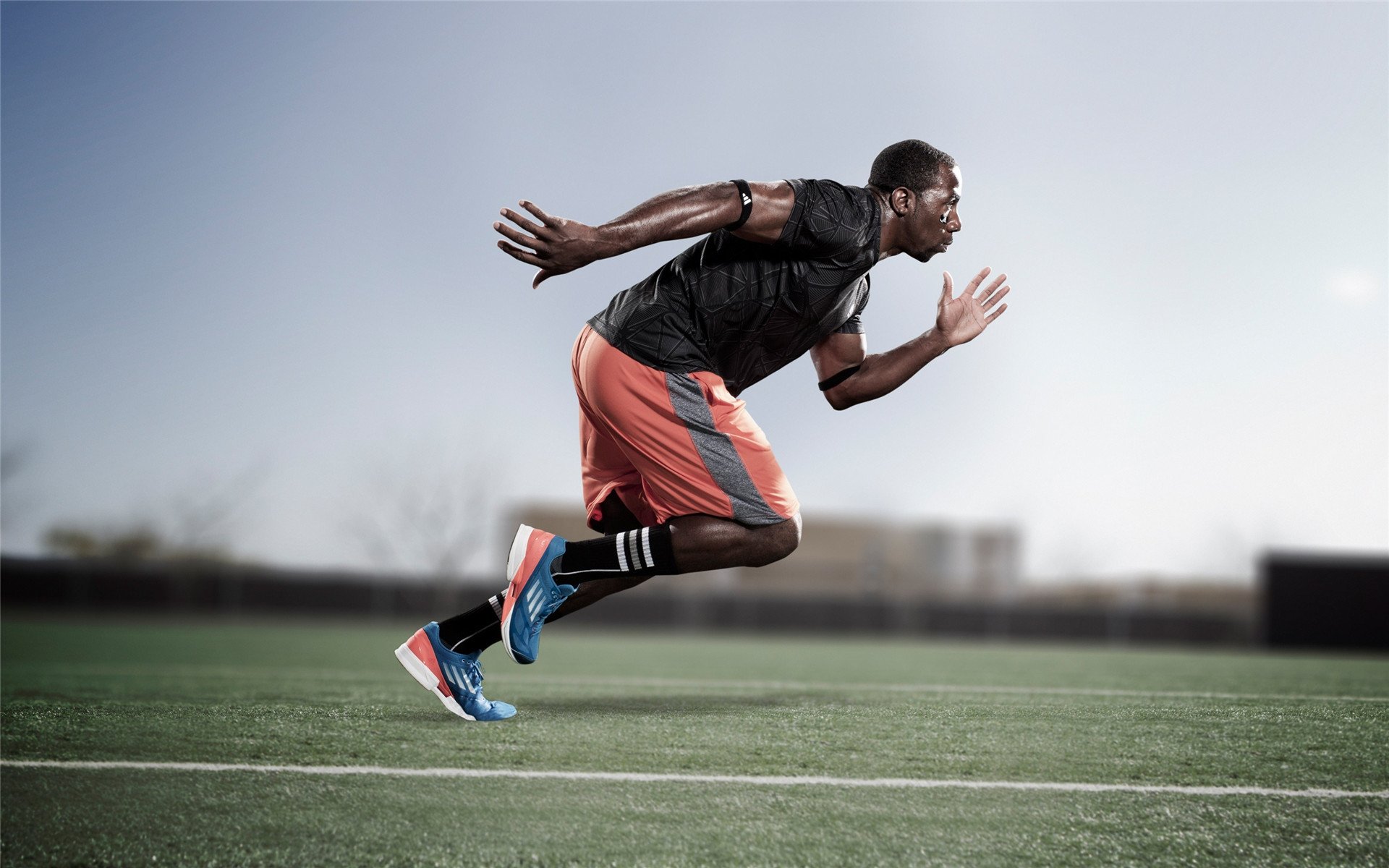 梅西领军巴萨逆袭，轻轻晋级一轮，梅西20年巴萨